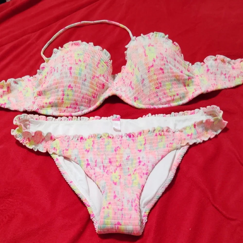 Colorful Ruffled Bikini Set - Picture 2 of 2